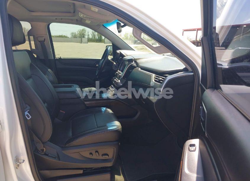 Photo 5 of 2018 Chevrolet Tahoe LT (VIN 1GNSKBKC5JR246052)