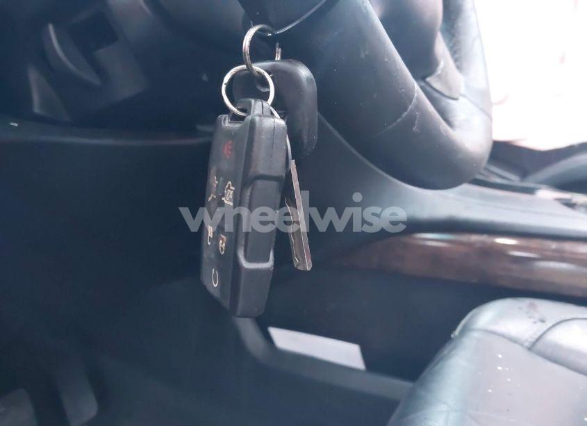 Photo 11 of 2018 Chevrolet Tahoe LT (VIN 1GNSKBKC5JR259223)