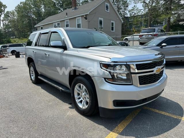 2019 CHEVROLET TAHOE K1500 LT (VIN 1GNSKBKC5KR127144) main photo