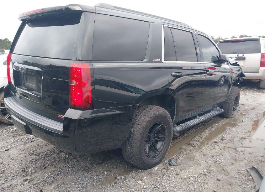 Photo 4 of 2019 Chevrolet Tahoe LT (VIN 1GNSKBKC5KR195573)