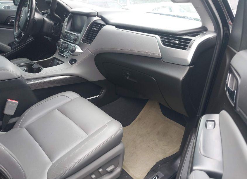 Photo 5 of 2019 Chevrolet Tahoe LT (VIN 1GNSKBKC5KR195573)