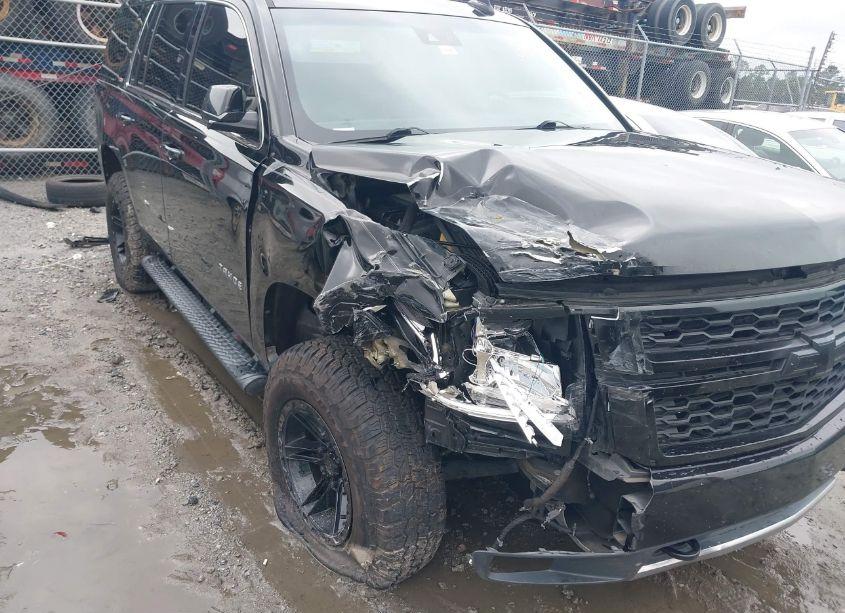 Photo 6 of 2019 Chevrolet Tahoe LT (VIN 1GNSKBKC5KR195573)