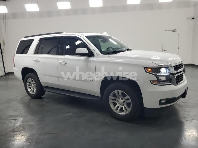 Photo 4 of 2019 CHEVROLET TAHOE K1500 LT (VIN 1GNSKBKC5KR285001)