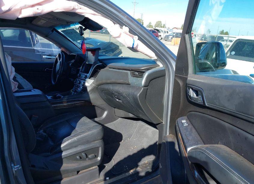 Photo 5 of 2020 Chevrolet Tahoe 4WD LT (VIN 1GNSKBKC5LR308603)