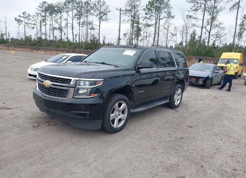 Photo 2 of 2015 Chevrolet Tahoe LT (VIN 1GNSKBKC6FR520320)