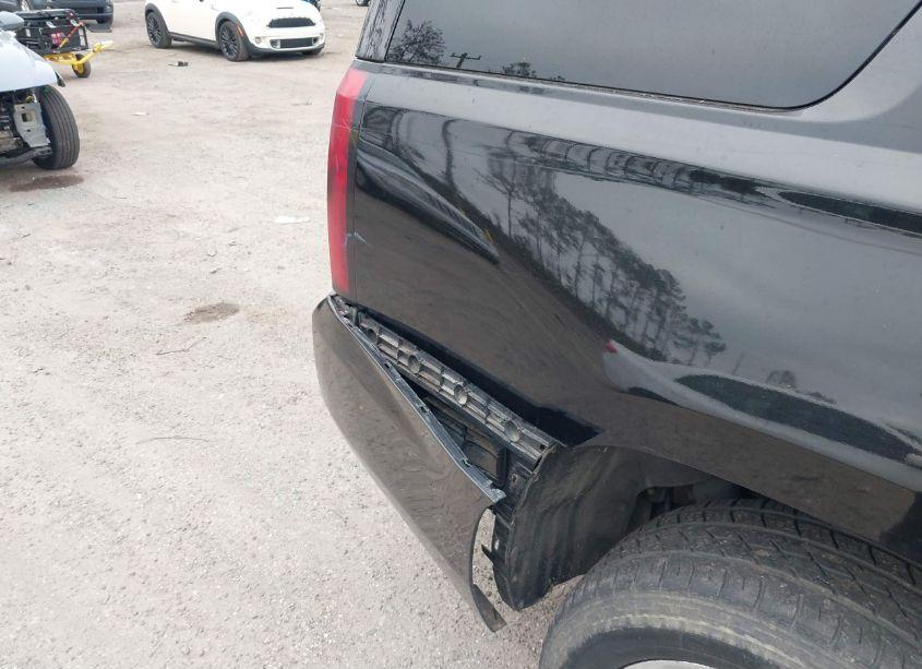 Photo 6 of 2015 Chevrolet Tahoe LT (VIN 1GNSKBKC6FR520320)