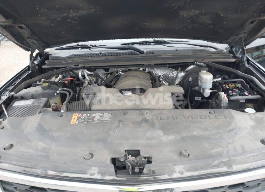 Photo 10 of 2017 Chevrolet Tahoe LT (VIN 1GNSKBKC6HR348860)