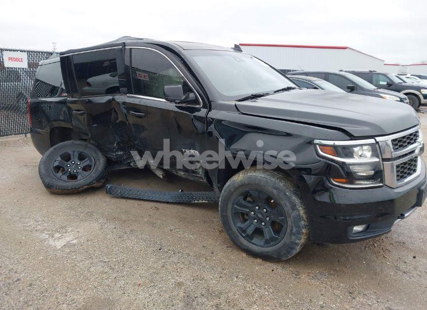 Photo 6 of 2017 Chevrolet Tahoe LT (VIN 1GNSKBKC6HR348860)