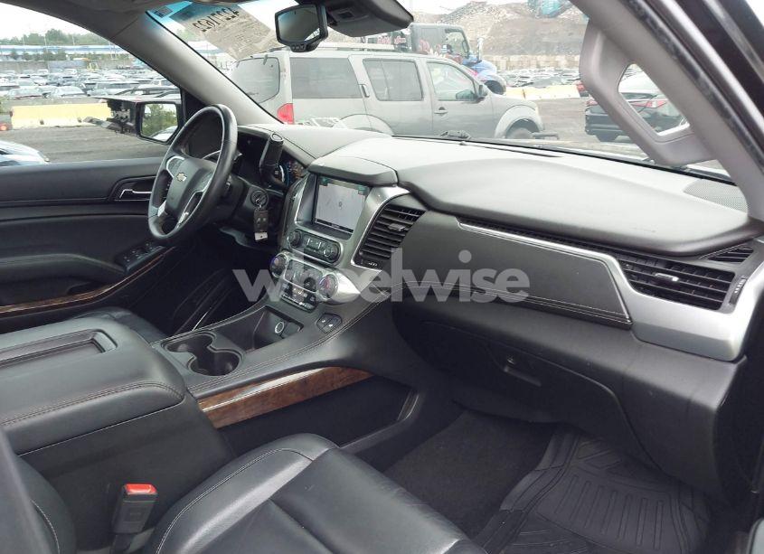 Photo 5 of 2017 Chevrolet Tahoe LT (VIN 1GNSKBKC6HR383558)