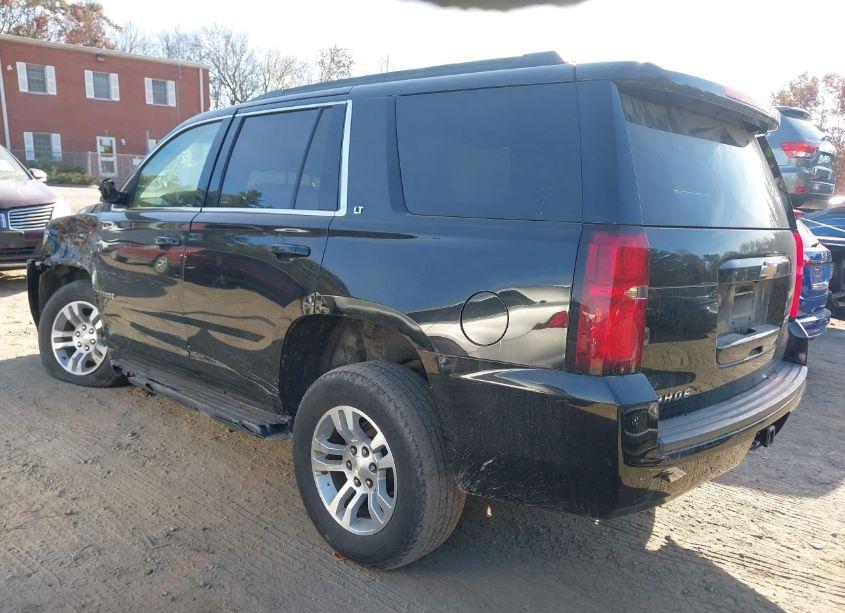 Photo 3 of 2019 Chevrolet Tahoe LT (VIN 1GNSKBKC6KR110742)