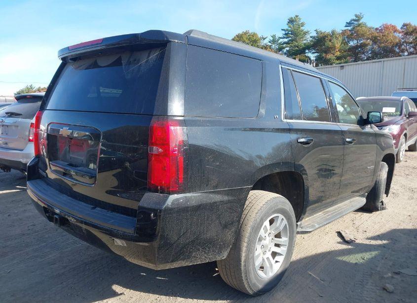 Photo 4 of 2019 Chevrolet Tahoe LT (VIN 1GNSKBKC6KR110742)