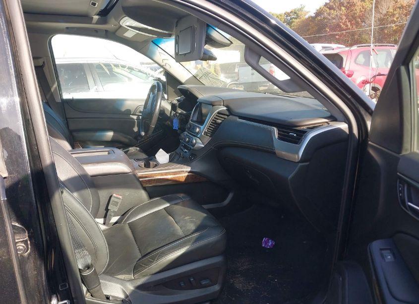 Photo 5 of 2019 Chevrolet Tahoe LT (VIN 1GNSKBKC6KR110742)