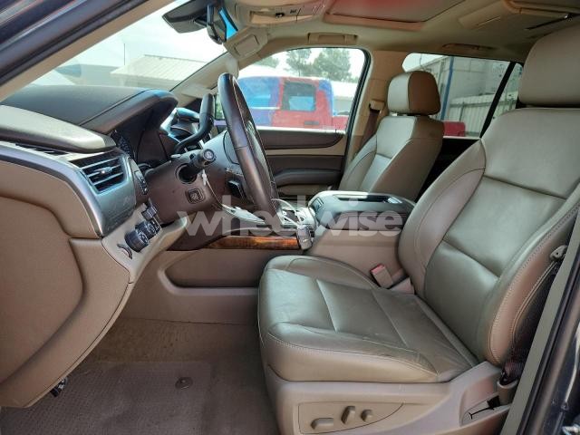 Photo 12 of 2019 CHEVROLET TAHOE K1500 LT (VIN 1GNSKBKC6KR199874)
