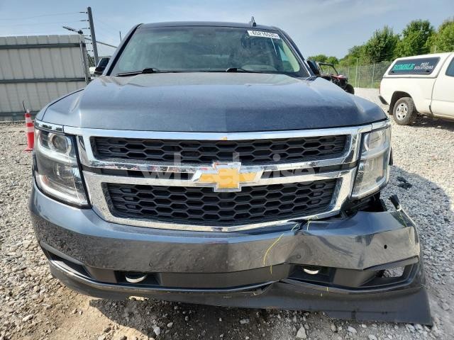 Photo 2 of 2019 CHEVROLET TAHOE K1500 LT (VIN 1GNSKBKC6KR199874)