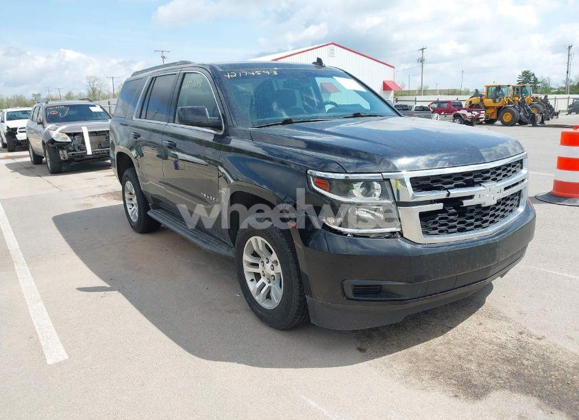 2019 Chevrolet Tahoe LT (VIN 1GNSKBKC6KR266831) main photo
