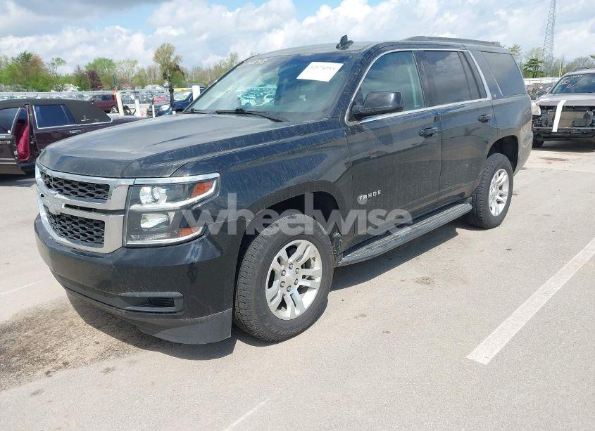 Photo 2 of 2019 Chevrolet Tahoe LT (VIN 1GNSKBKC6KR266831)