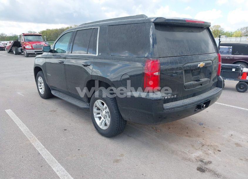 Photo 3 of 2019 Chevrolet Tahoe LT (VIN 1GNSKBKC6KR266831)