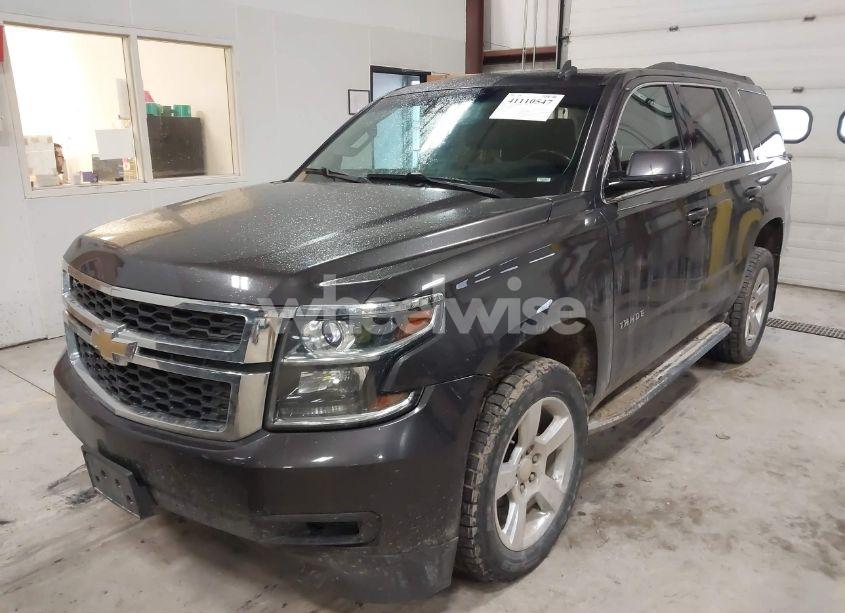 Photo 2 of 2015 Chevrolet Tahoe LT (VIN 1GNSKBKC7FR117950)