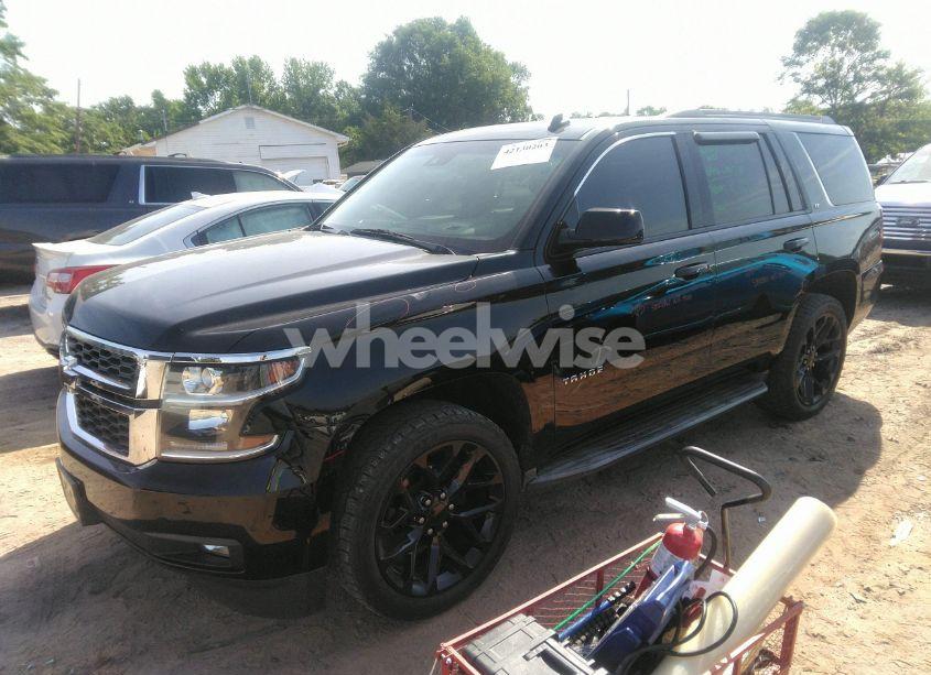 Photo 2 of 2015 Chevrolet Tahoe LT (VIN 1GNSKBKC7FR162774)