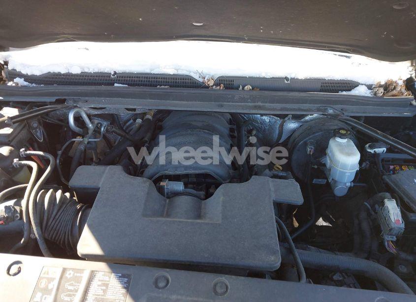 Photo 10 of 2016 Chevrolet Tahoe LT (VIN 1GNSKBKC7GR435648)