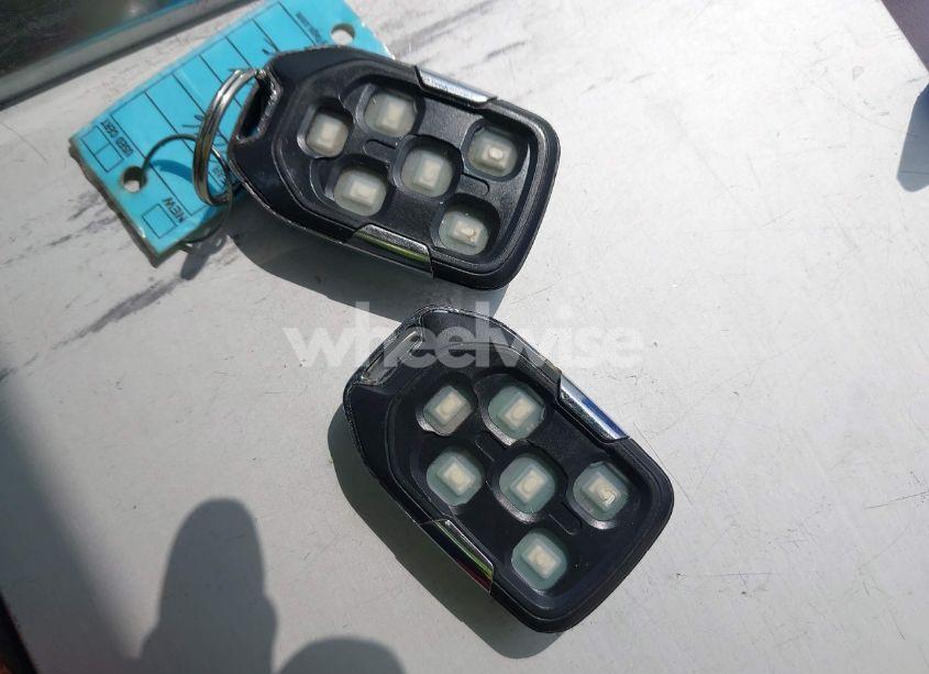 Photo 11 of 2016 Chevrolet Tahoe LT (VIN 1GNSKBKC7GR465751)