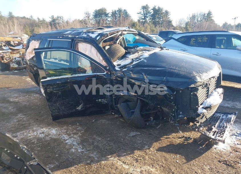 2018 Chevrolet Tahoe LT (VIN 1GNSKBKC7JR216891) main photo
