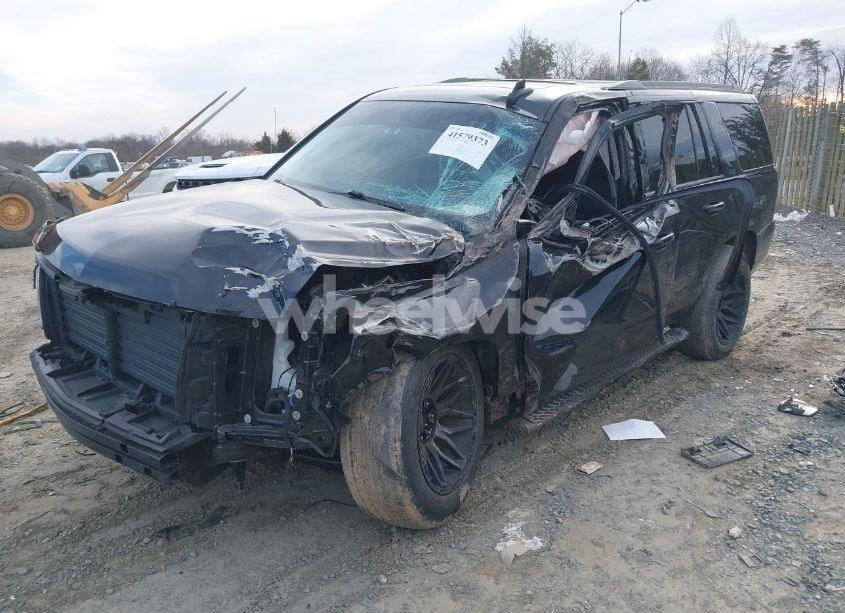 Photo 2 of 2018 Chevrolet Tahoe LT (VIN 1GNSKBKC7JR347044)