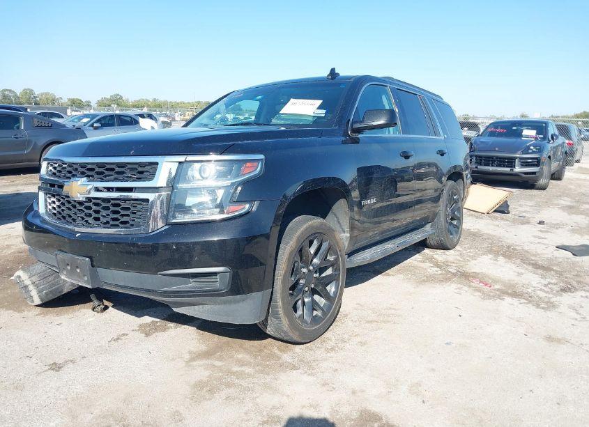 Photo 2 of 2018 Chevrolet Tahoe LT (VIN 1GNSKBKC7JR379654)