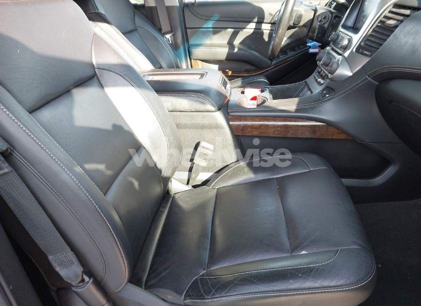 Photo 5 of 2019 Chevrolet Tahoe LT (VIN 1GNSKBKC7KR138999)