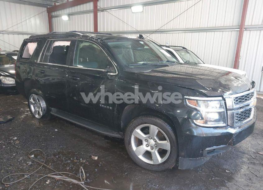 2020 Chevrolet Tahoe 4WD LT (VIN 1GNSKBKC7LR286118) main photo