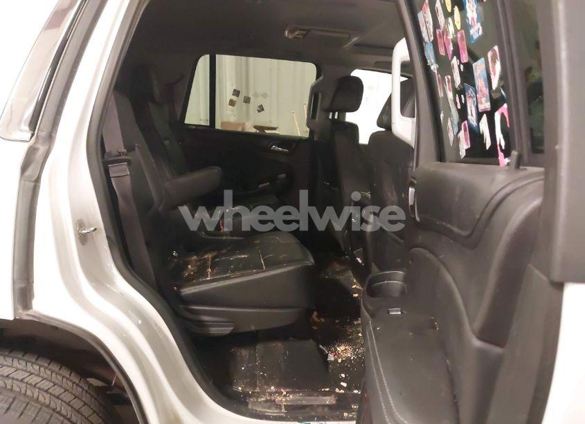 Photo 8 of 2016 Chevrolet Tahoe LT (VIN 1GNSKBKC8GR441054)