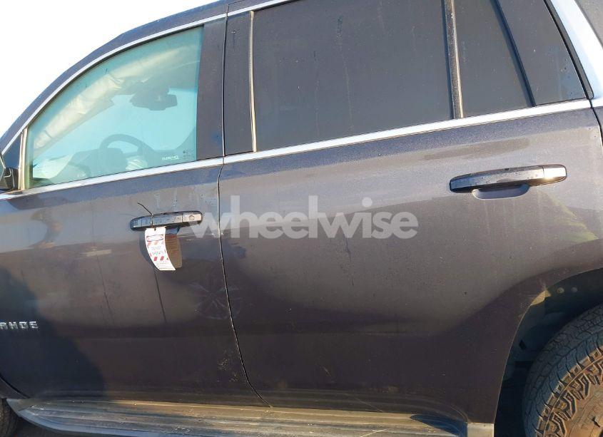 Photo 14 of 2018 Chevrolet Tahoe LT (VIN 1GNSKBKC8JR152537)