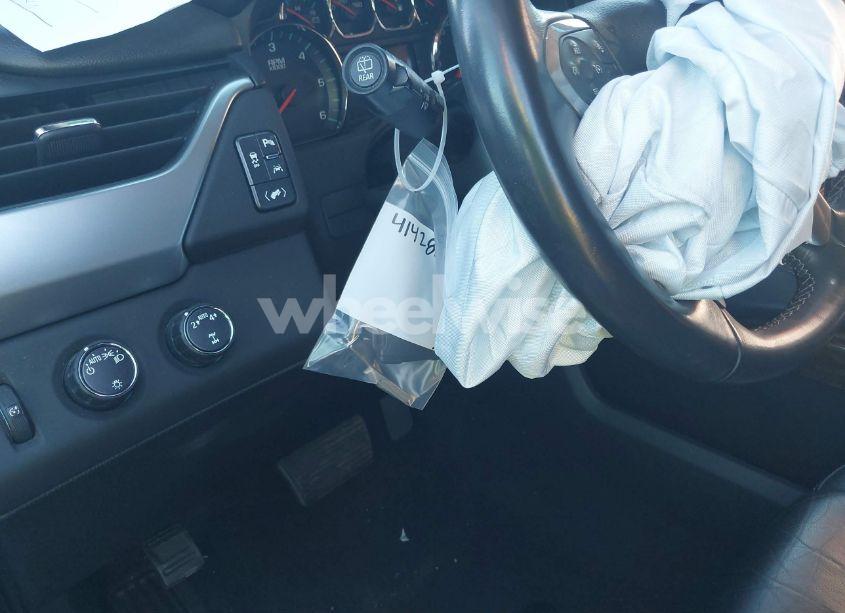 Photo 18 of 2018 Chevrolet Tahoe LT (VIN 1GNSKBKC8JR152537)