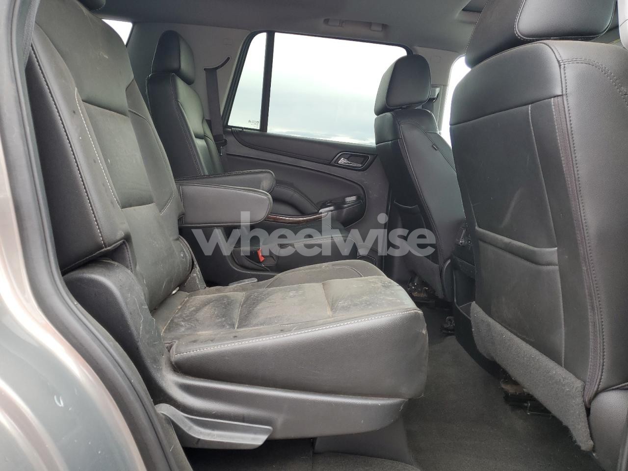 Photo 11 of 2018 CHEVROLET TAHOE K1500 LT (VIN 1GNSKBKC8JR364130)