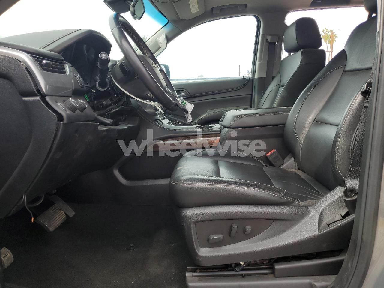 Photo 7 of 2018 CHEVROLET TAHOE K1500 LT (VIN 1GNSKBKC8JR364130)