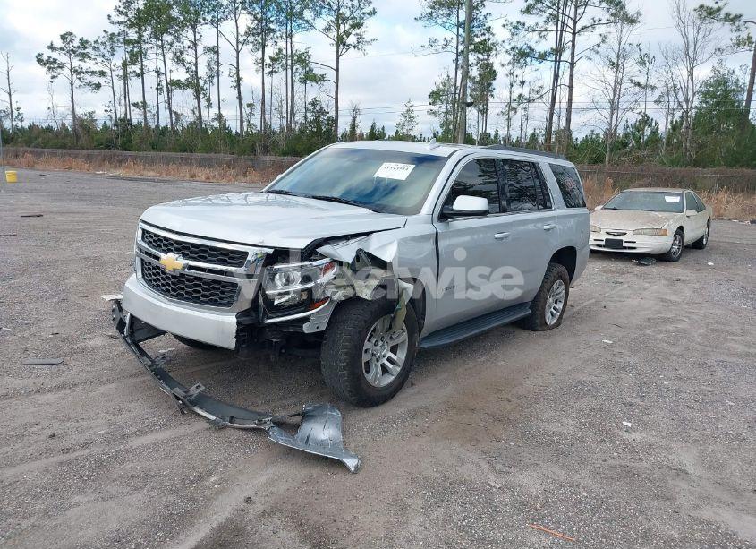 Photo 2 of 2018 Chevrolet Tahoe LT (VIN 1GNSKBKC8JR396978)