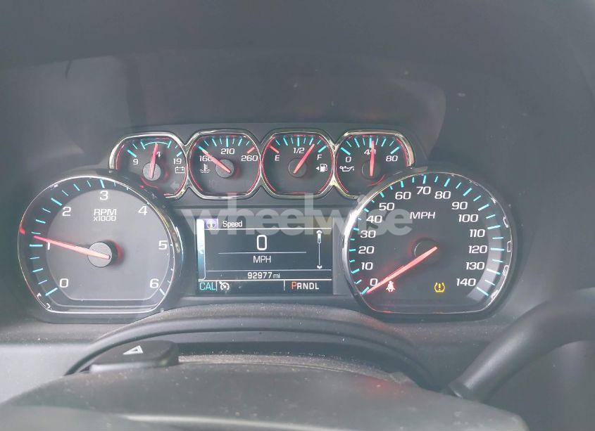 Photo 7 of 2018 Chevrolet Tahoe LT (VIN 1GNSKBKC8JR396978)