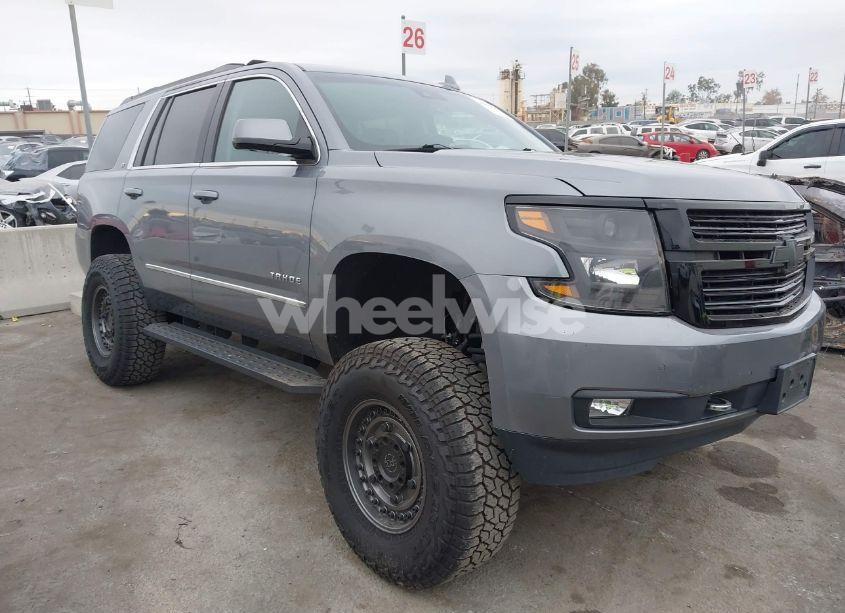 2019 Chevrolet Tahoe LT (VIN 1GNSKBKC8KR132516) main photo