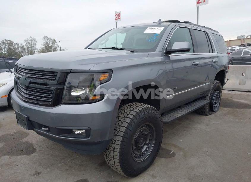 Photo 2 of 2019 Chevrolet Tahoe LT (VIN 1GNSKBKC8KR132516)