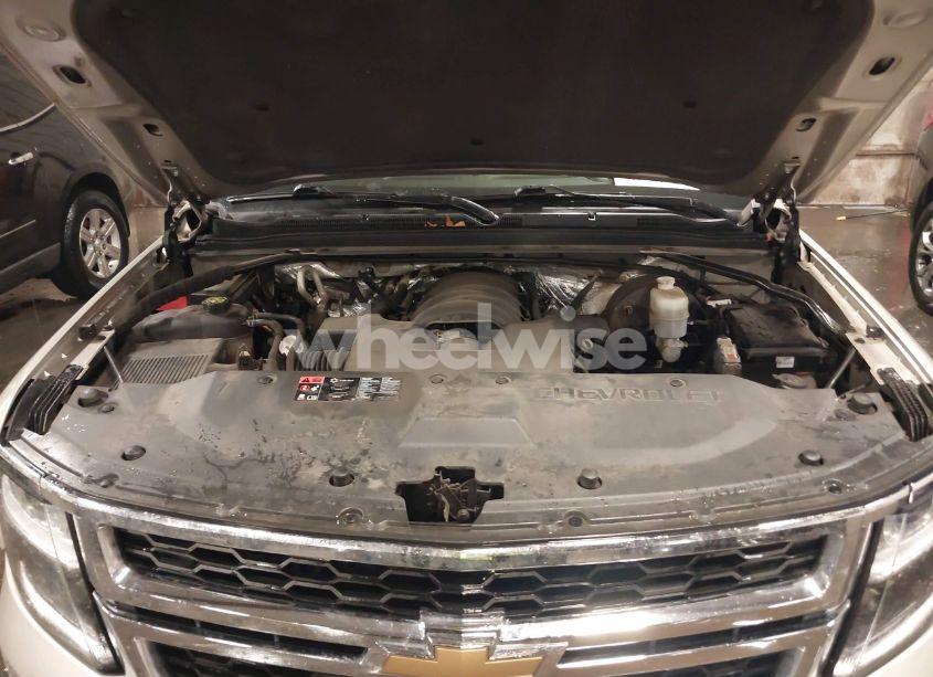 Photo 10 of 2015 Chevrolet Tahoe LT (VIN 1GNSKBKC9FR112801)