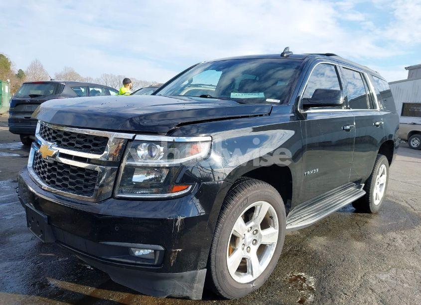 Photo 2 of 2015 Chevrolet Tahoe LT (VIN 1GNSKBKC9FR665934)