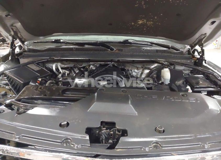 Photo 10 of 2016 Chevrolet Tahoe LT (VIN 1GNSKBKC9GR107597)