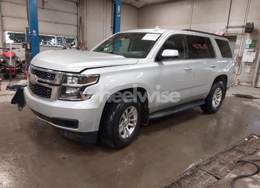 Photo 2 of 2016 Chevrolet Tahoe LT (VIN 1GNSKBKC9GR107597)