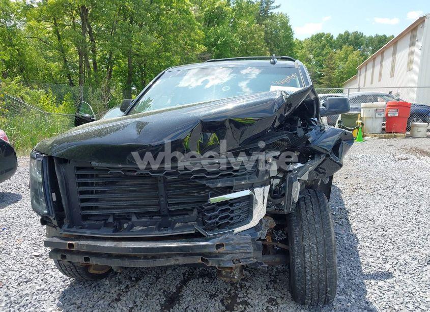 Photo 6 of 2017 Chevrolet Tahoe LT (VIN 1GNSKBKC9HR352109)