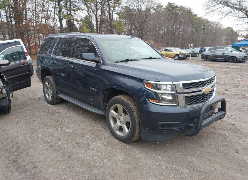 2017 Chevrolet Tahoe LT (VIN 1GNSKBKC9HR353695) main photo