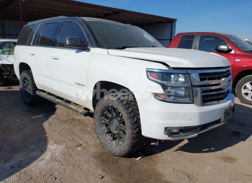 2017 Chevrolet Tahoe LT (VIN 1GNSKBKC9HR392755) main photo