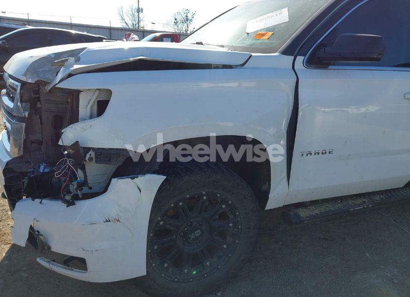 Photo 6 of 2017 Chevrolet Tahoe LT (VIN 1GNSKBKC9HR392755)