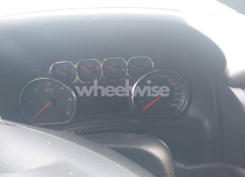 Photo 15 of 2018 Chevrolet Tahoe LT (VIN 1GNSKBKC9JR245289)