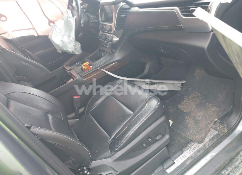 Photo 5 of 2018 Chevrolet Tahoe LT (VIN 1GNSKBKC9JR245289)