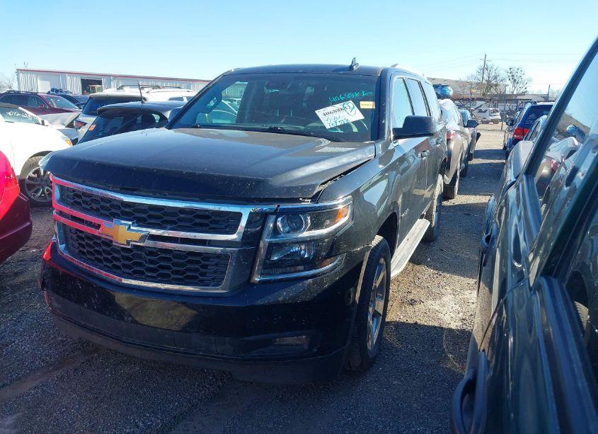 Photo 2 of 2019 Chevrolet Tahoe LT (VIN 1GNSKBKC9KR262773)